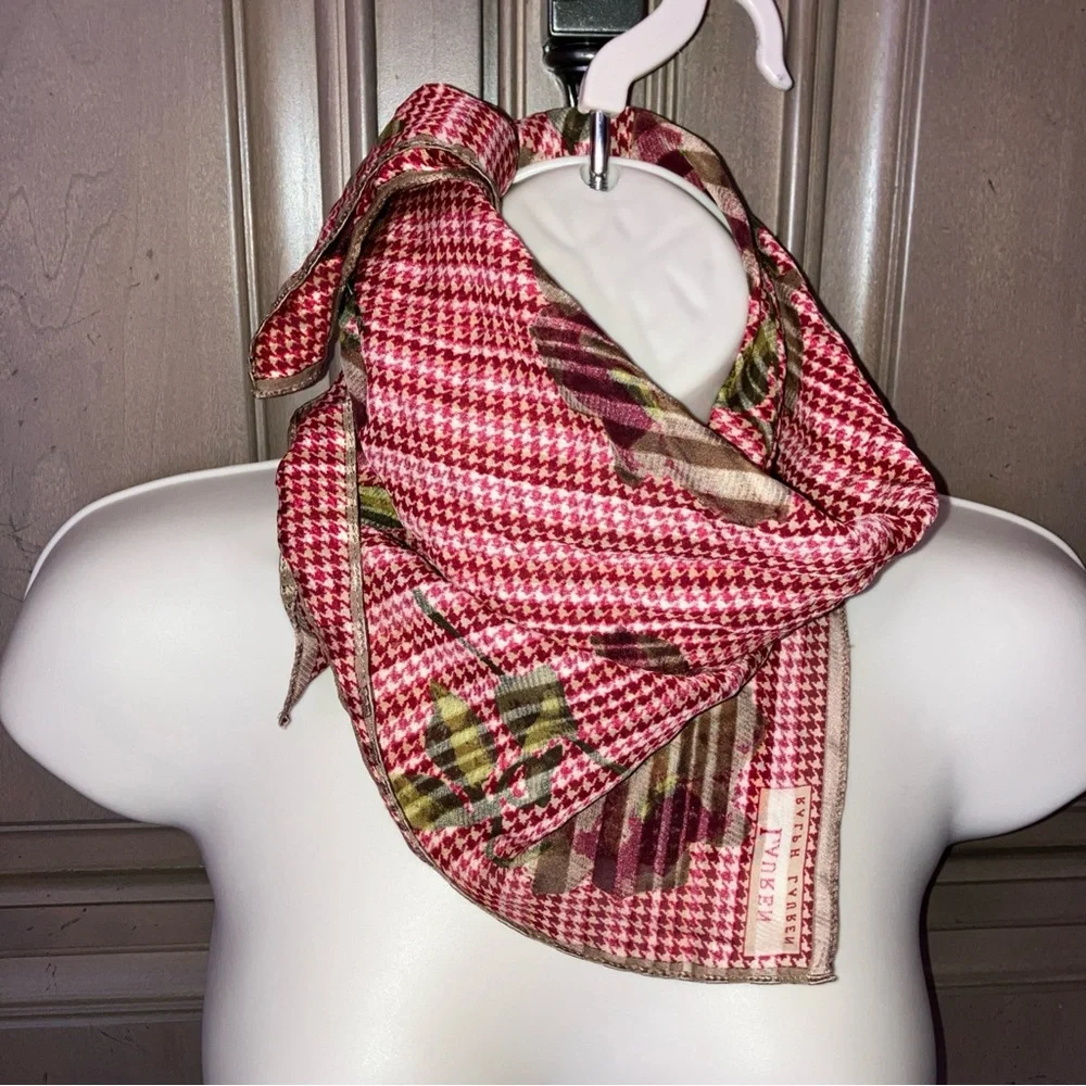 Ralph Lauren Vintage Houndstooth Rose 100% Printed Silk Red Gold Scarf 21”x21”.